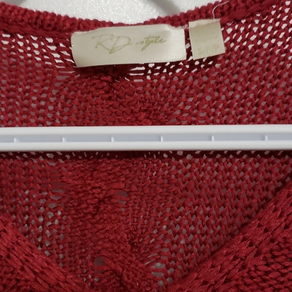 Long sleeve pink knit sweater with cable detail - Picture 3 of 4